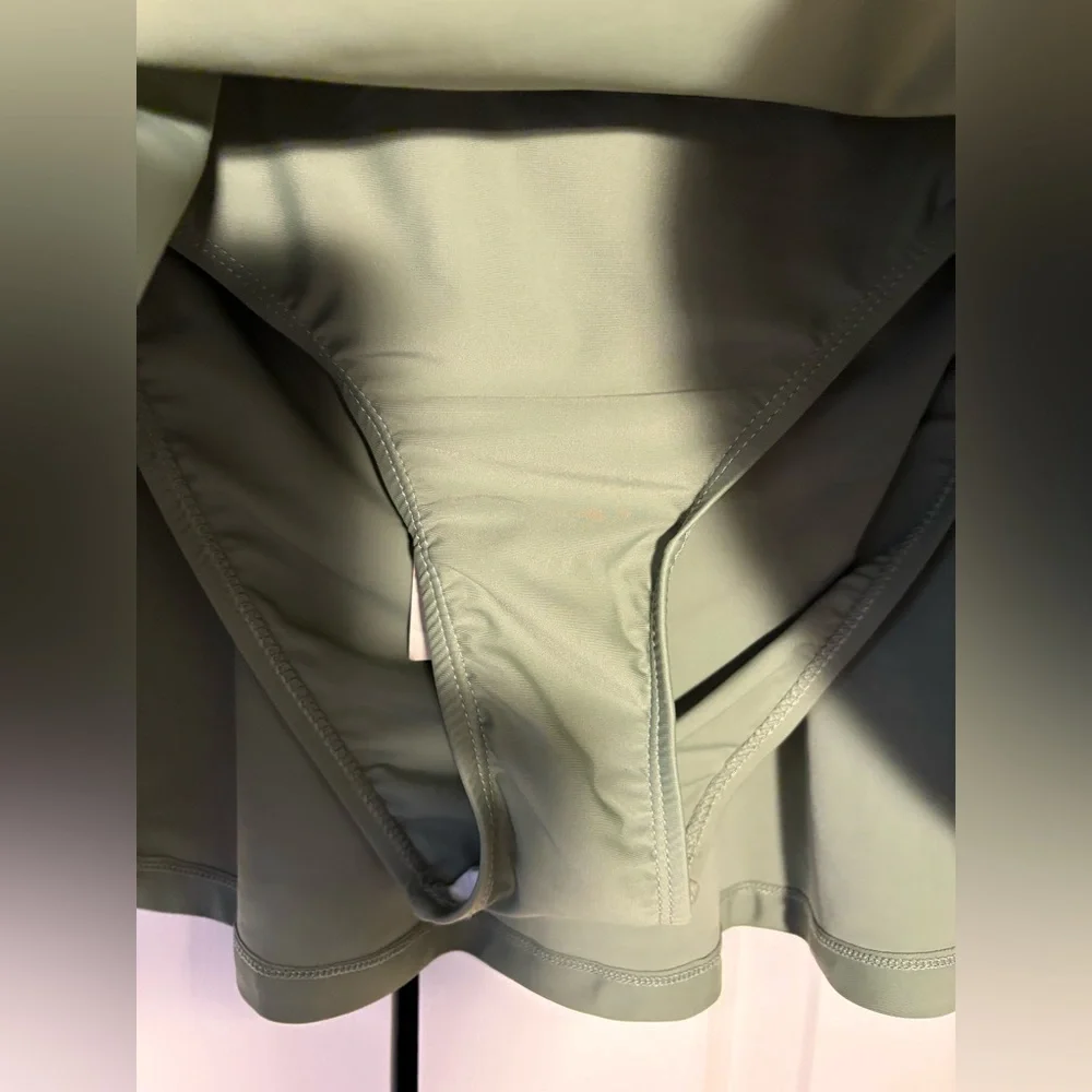 NWT Baleaf Tennis Skort Sage Green SMALL UPF 50+ Key/Credit Card Pocket - Picture 8 of 10